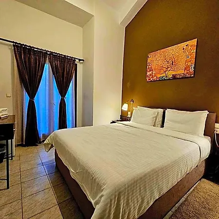 Odysseas Hotel 2*